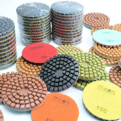 Pad di lucidatura per pavimenti a base di diamanti secchi Nido metallico Pacchetto Peso lordo 0,740 kg
