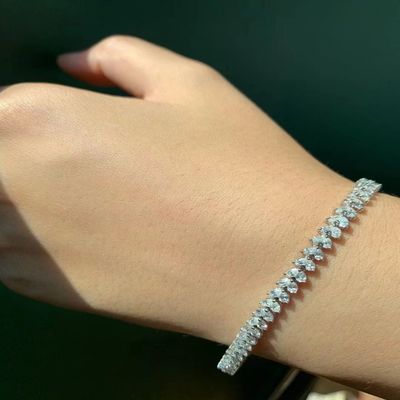 Braccialetto da tennis personalizzabile da 18K con diamante coltivati in laboratorio e goccia d'acqua di diamante