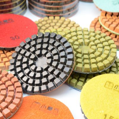 0.740kg Xinrui Diamond Polishing Pad per la lucidatura del calcestruzzo 50 100 200 400 800 1500 3000